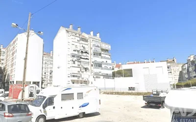 Kuća i okolina; pogled