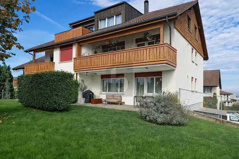 Haus und umgebung; tageslicht, blick