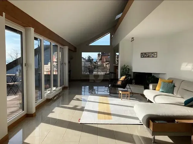 Sala de estar; vista, luz natural, estilo moderno, chão de azulejo