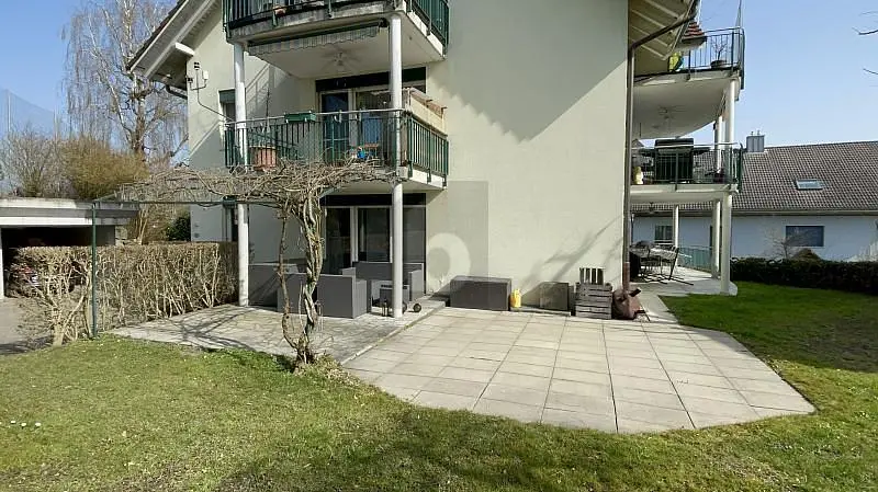 Haus und umgebung; blick