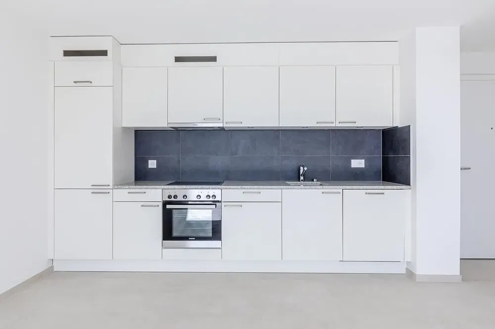 Mutfak; mutfak aletleri, fayans zemin