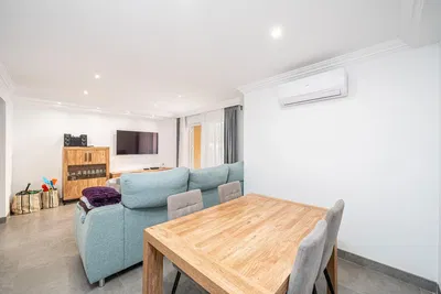 Wohnzimmer; tageslicht, moderner stil