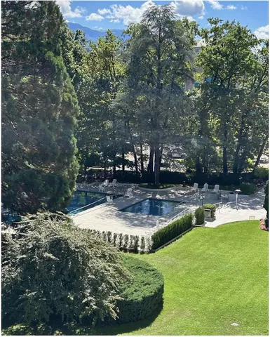 Кућа и околина; поглед, природно светло