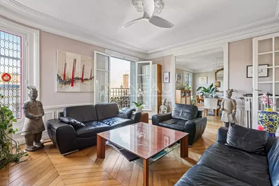 Salon; vue, parquet, lumière naturelle, style moderne