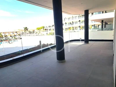 Balkon; manzara, fayans zemin