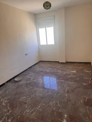 أخرى; أرضية من البلاط, ضوء طبيعي