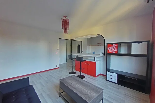 Salon; style moderne, lumière naturelle, carrelage