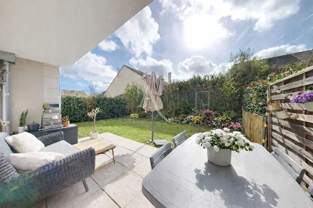 Terrasse; vue, lumière naturelle, carrelage