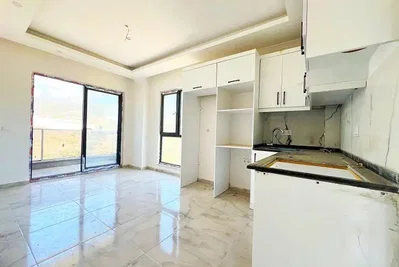 Кухиња; поглед, плочице, природно светло