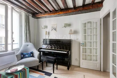 غرفة معيشة; ضوء طبيعي, عوارض خشبية, أسلوب عصري