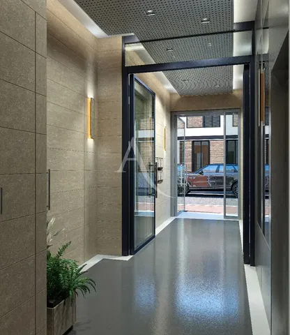 Szatnia; podłoga z płytek, światło dzienne