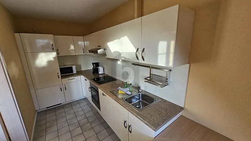 Kuhinja; kućanski aparati, pločice