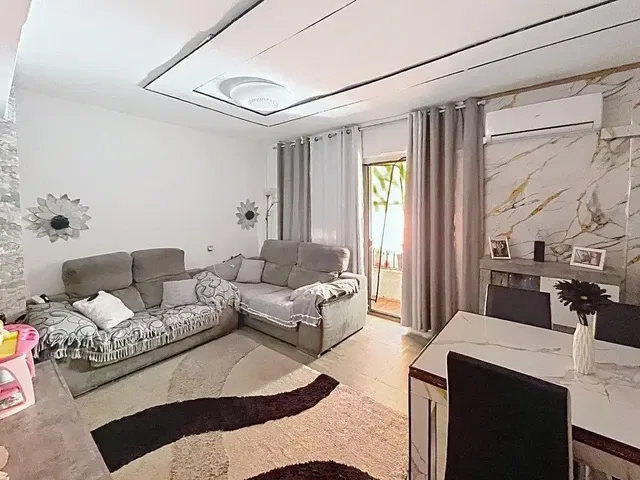 Soggiorno; luce naturale, stile moderno