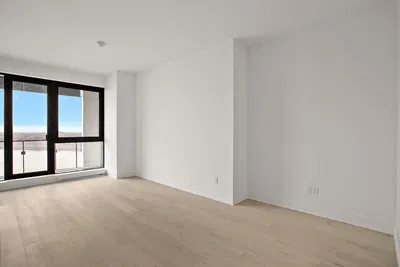 Wohnzimmer; blick, tageslicht, holzboden, renoviert