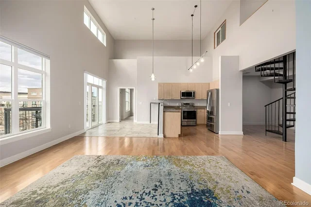 Living room; view, wood floor, high ceiling, natural light, modern style
