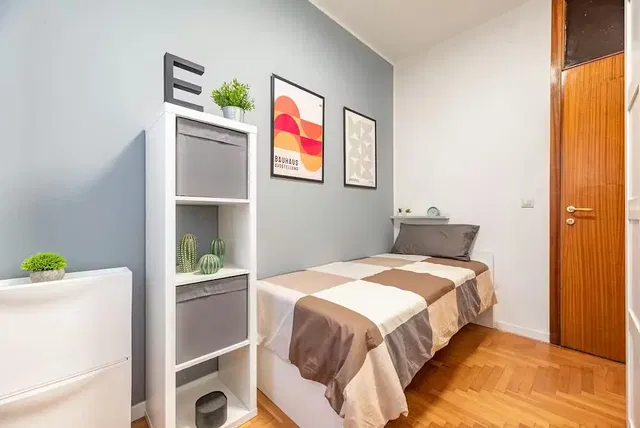 Camera da letto; luce naturale, stile moderno