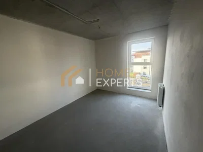 Autre; lumière naturelle, nécessite rénovation, vue