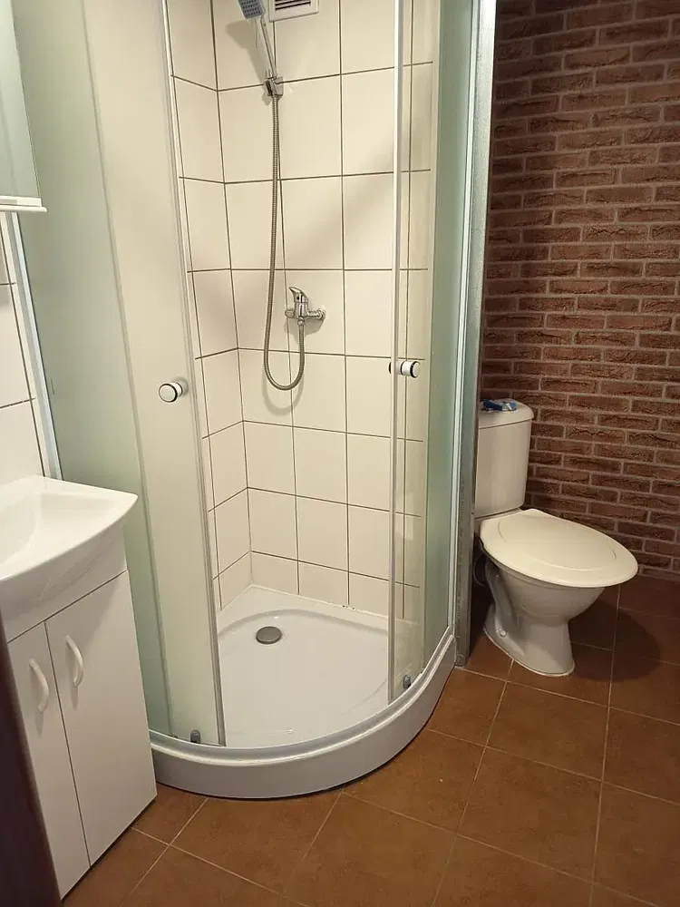 Salle de bain; carrelage, lumière naturelle