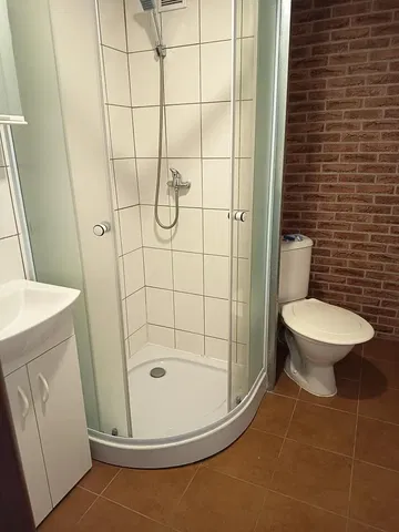 Salle de bain; carrelage, lumière naturelle
