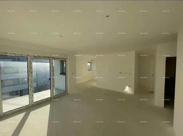 Obývací pokoj; přirozené světlo, nutná rekonstrukce, výhled