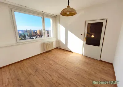 Wohnzimmer; blick, holzboden, tageslicht