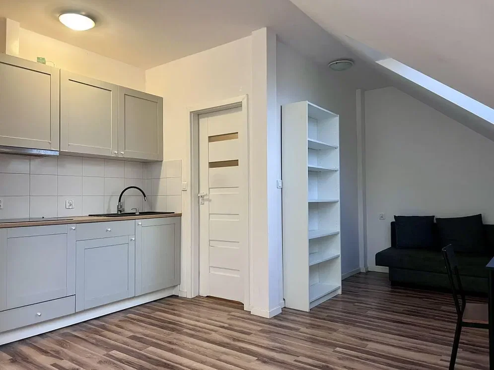 Cuisine; parquet, lumière naturelle