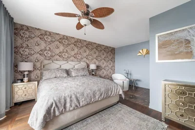 Yatak odası; doğal ışık, modern stil