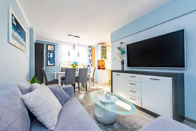 Soggiorno; luce naturale, stile moderno