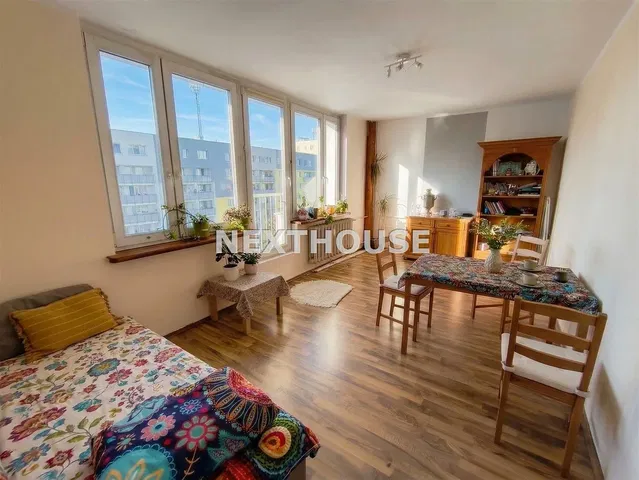 Chambre; vue, parquet, lumière naturelle