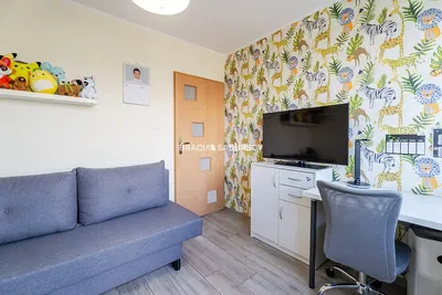 Дечја соба; модерни стил, дрвени под, природно светло