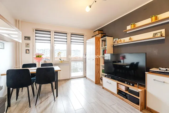 Soggiorno; vista, luce naturale, stile moderno