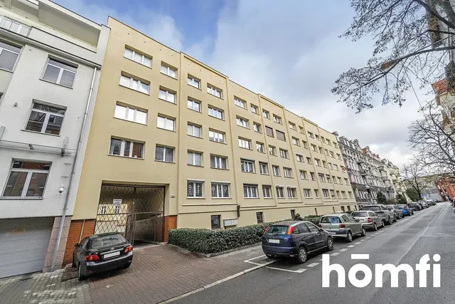 House and surroundings; view