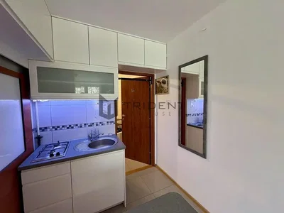 Kuhinja; kuhinjski aparati, pločice