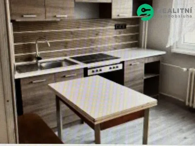 Küche; küchengeräte, holzboden, renoviert