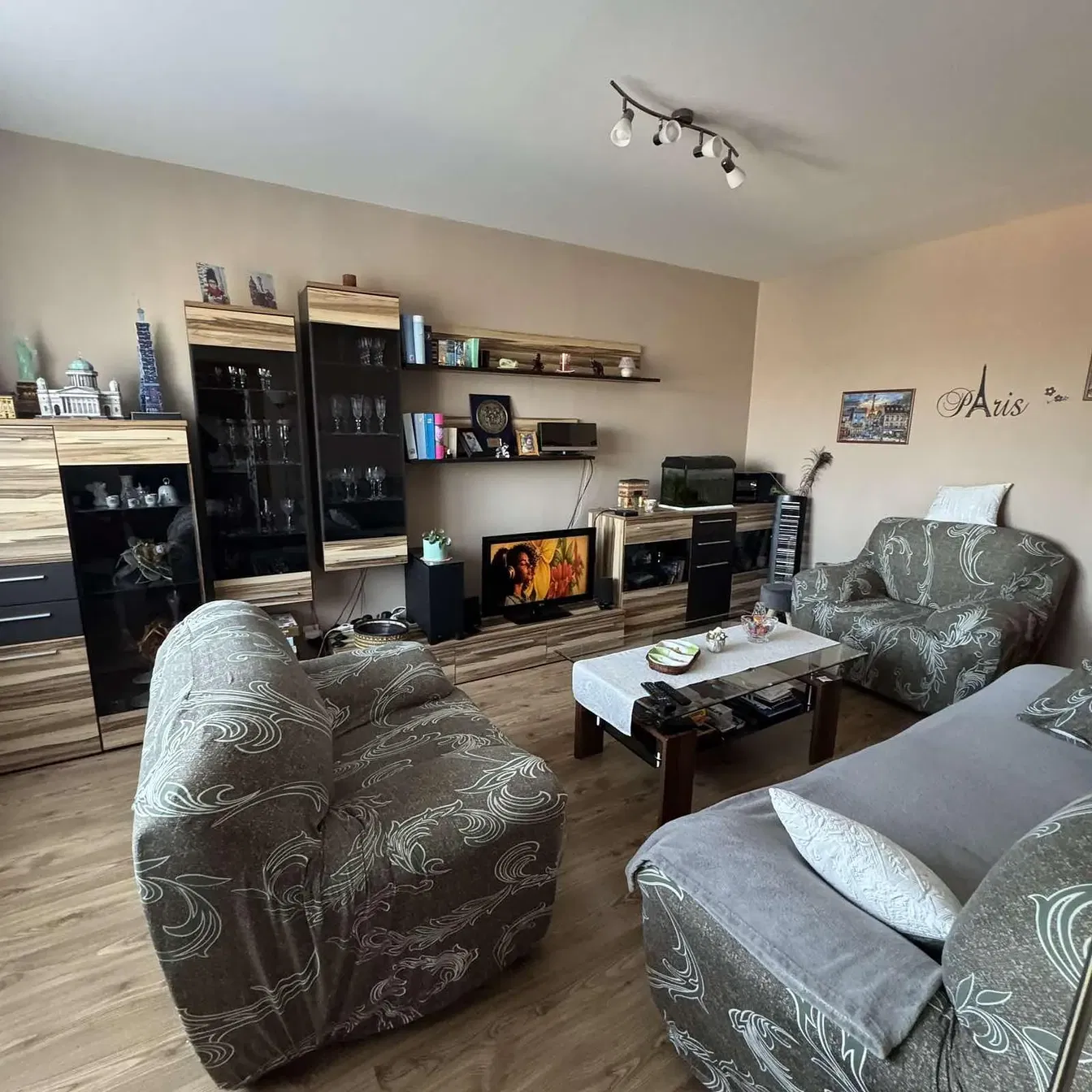 Wohnzimmer; tageslicht, moderner stil