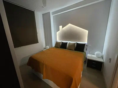 Yatak odası; doğal ışık, modern stil