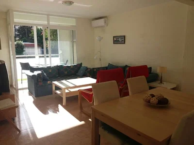 Wohnzimmer; blick, tageslicht, fliesenboden