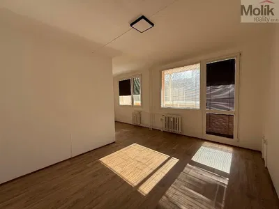 Wohnzimmer; tageslicht, holzboden