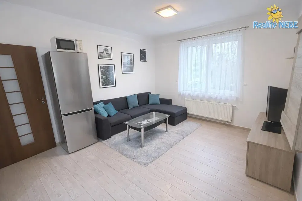 Wohnzimmer; küchengeräte, tageslicht, moderner stil