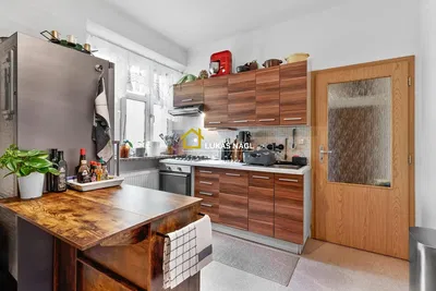 Cucina; elettrodomestici, luce naturale, stile moderno