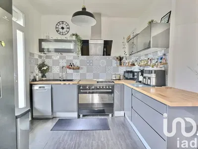 Cuisine; électroménager, lumière naturelle, style moderne