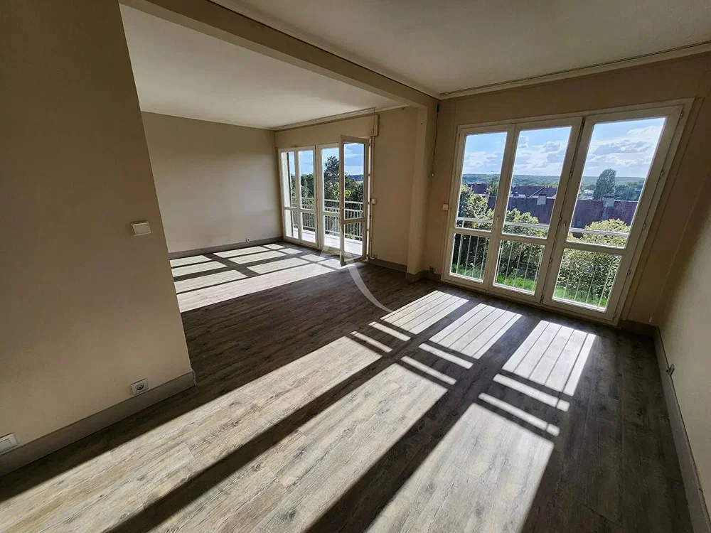 Wohnzimmer; blick, holzboden, tageslicht