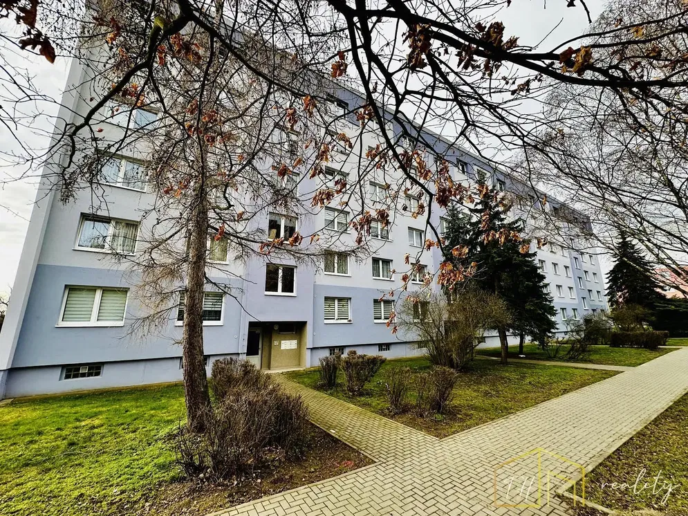 Кућа и околина; природно светло