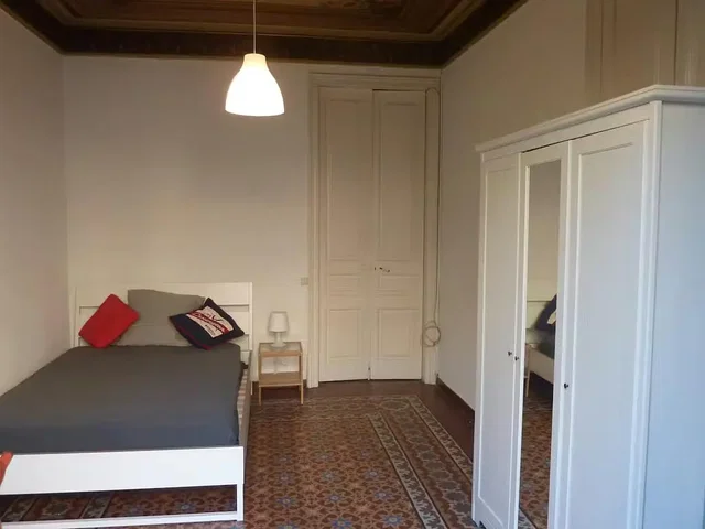 Spavaća soba; drvene grede, prirodno svjetlo