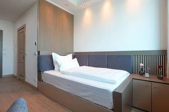 Chambre; parquet, lumière naturelle, style moderne