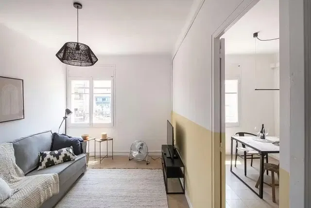 Salón; luz natural, estilo moderno