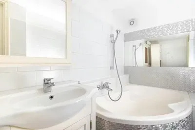 Badezimmer; tageslicht, renoviert