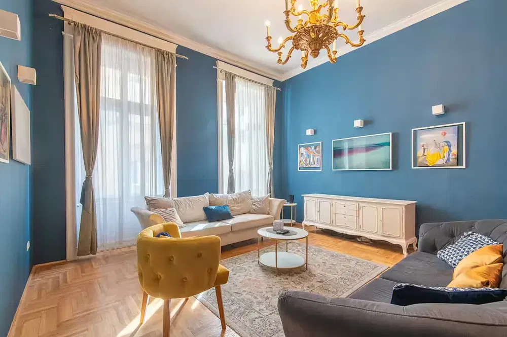 Wohnzimmer; tageslicht, moderner stil