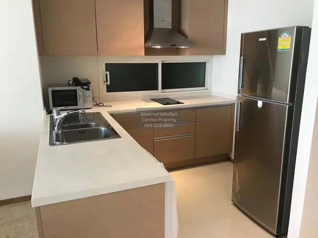 Cozinha; eletrodomésticos, renovado, luz natural