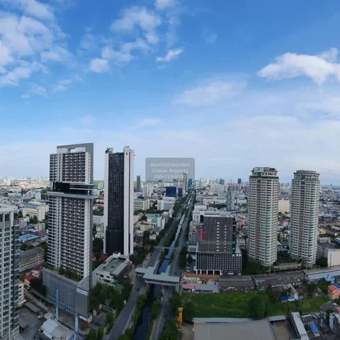 Casa e arredores; vista